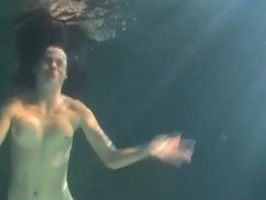 TitsCult presents: This girl can stay underwater for a long time