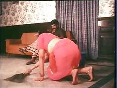 TitsCult presents: Mallu maid cleavage show
