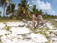 TitsCult presents: Beach sex