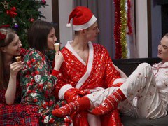 TitsCult presents: Lucky dude gets the best christmas gift - lina sun and alice xo