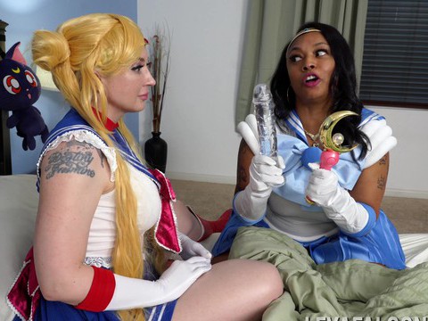 TitsCult presents: Leya falcon moans while being fingered by hot porsha carrera